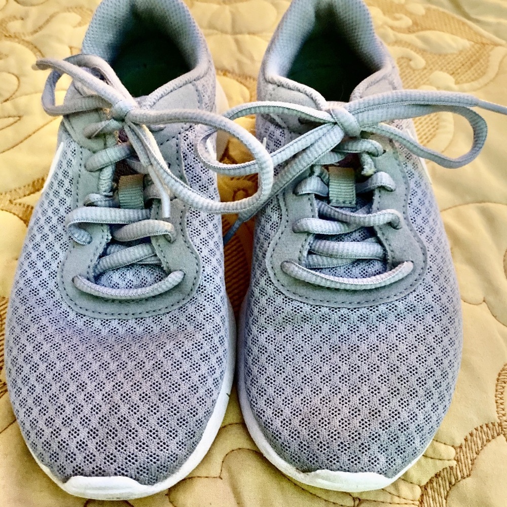 Nike - Picture 4 of 4